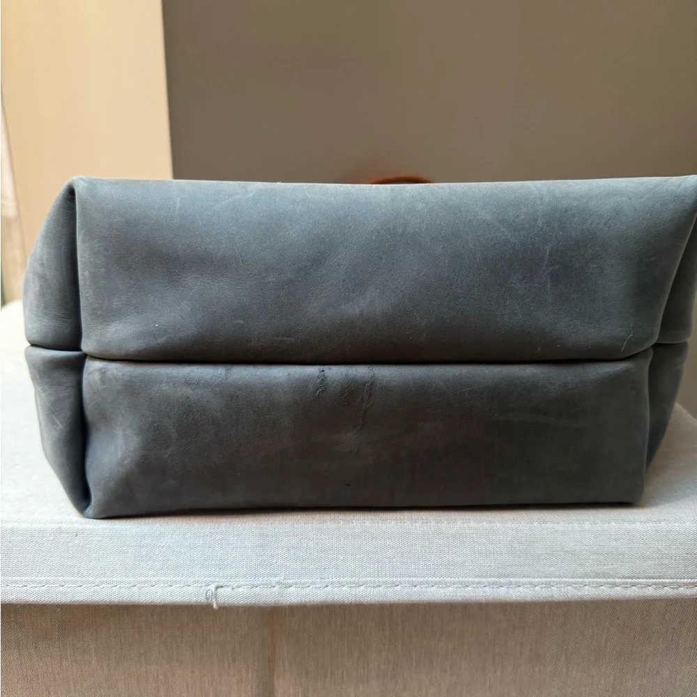 NWT Portland Leather Goods (PLG) Medium Storm Blue Grey Zippered Tote Tan Handle - Picture 3 of 11